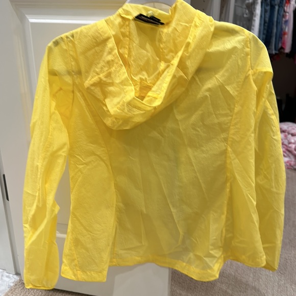 Patagonia light windbreaker hoodie/rain jacket - Picture 3 of 3